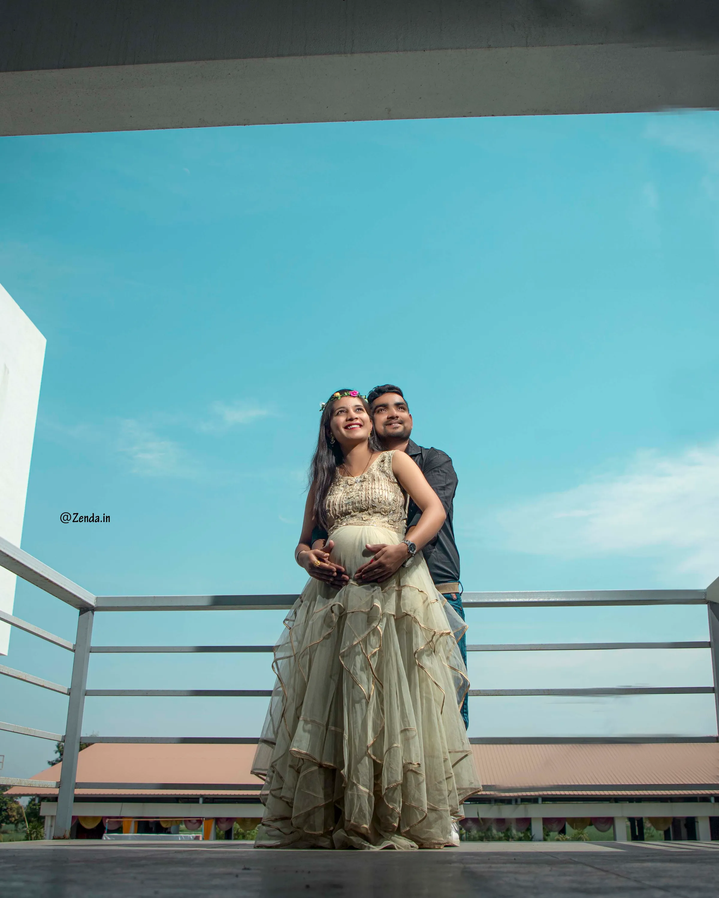 Maternity photograph by Zenda Studio
