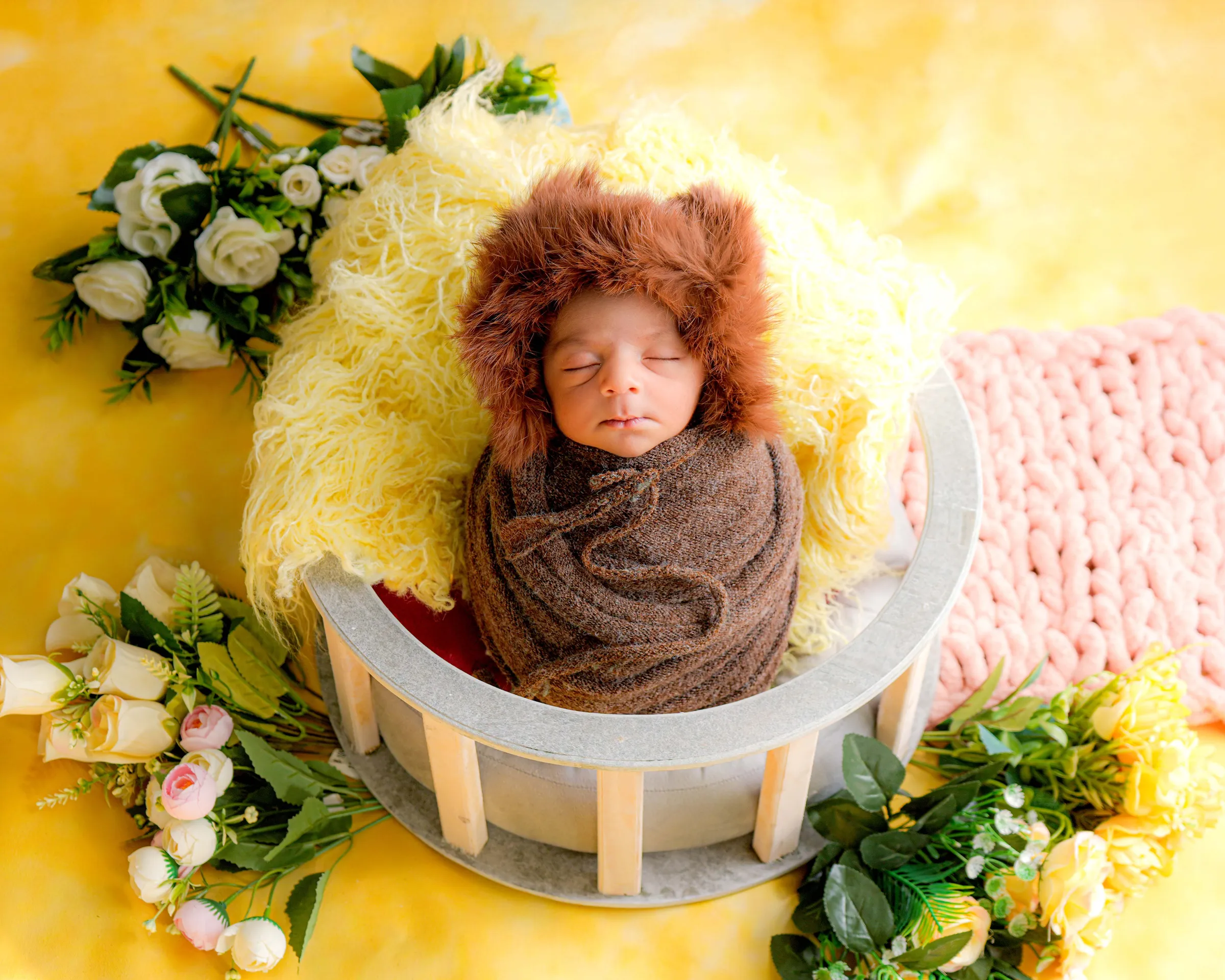 Newborn photograph by Zenda Studio