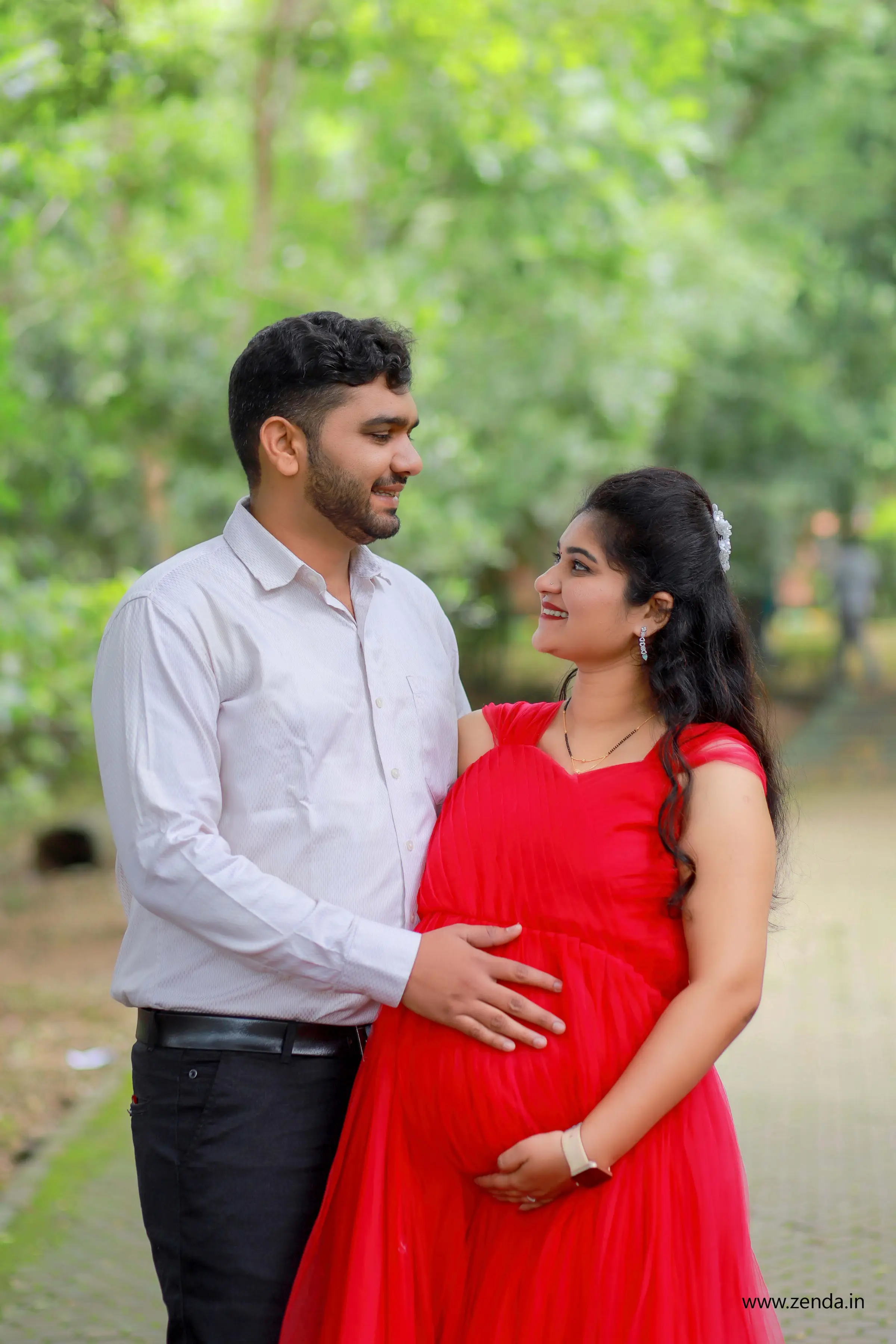 Maternity & Baby Shower photography by Zenda Studio