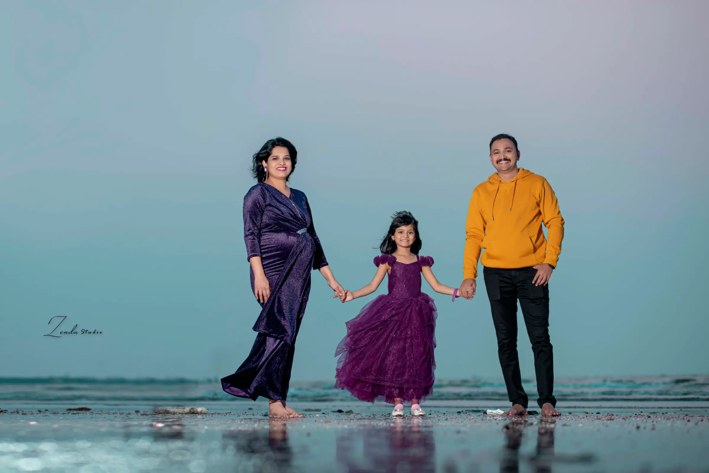 Maternity & Baby Shower photography by Zenda Studio