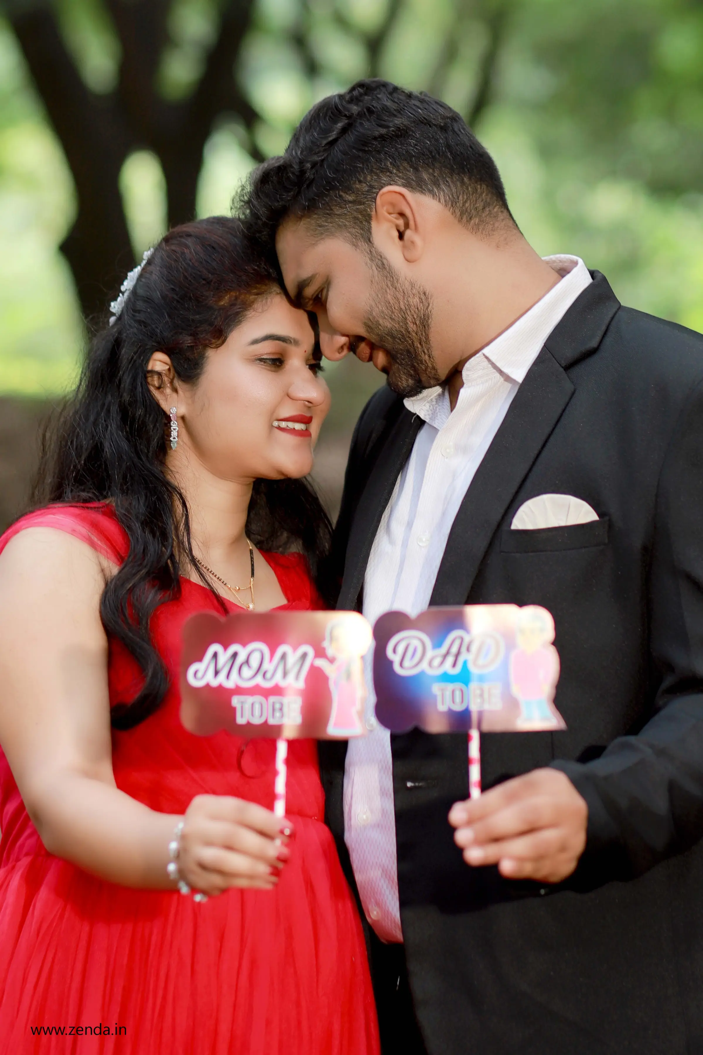Maternity & Baby Shower photography by Zenda Studio